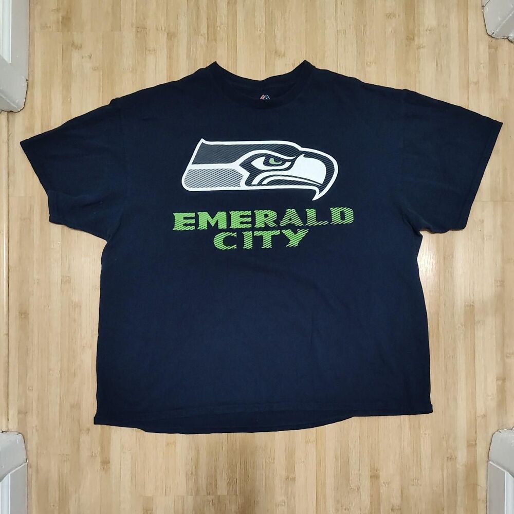 Vintage Seattle Seahawks Emerald City 2016 Schedule T-shirt Size XL Extra Large